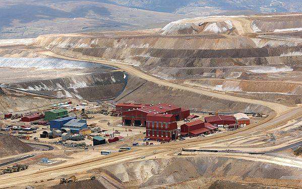 Minera Yanacocha prepara inversión por más de US$ 2,200 millones para ampliar operaciones en Cajamarca