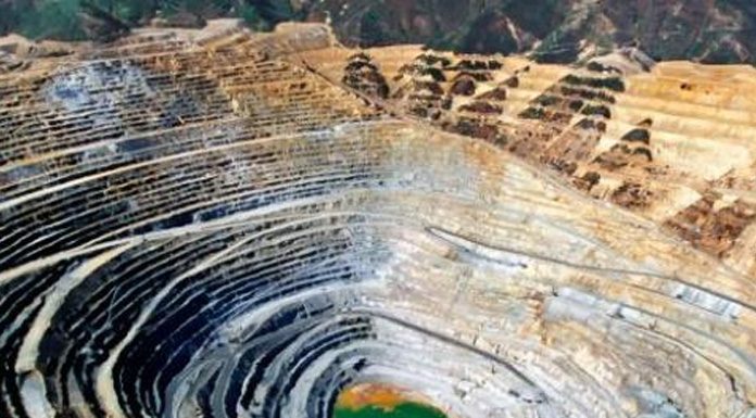 Jinzhao Mining: Actividades detenidas en Pampa del Pongo